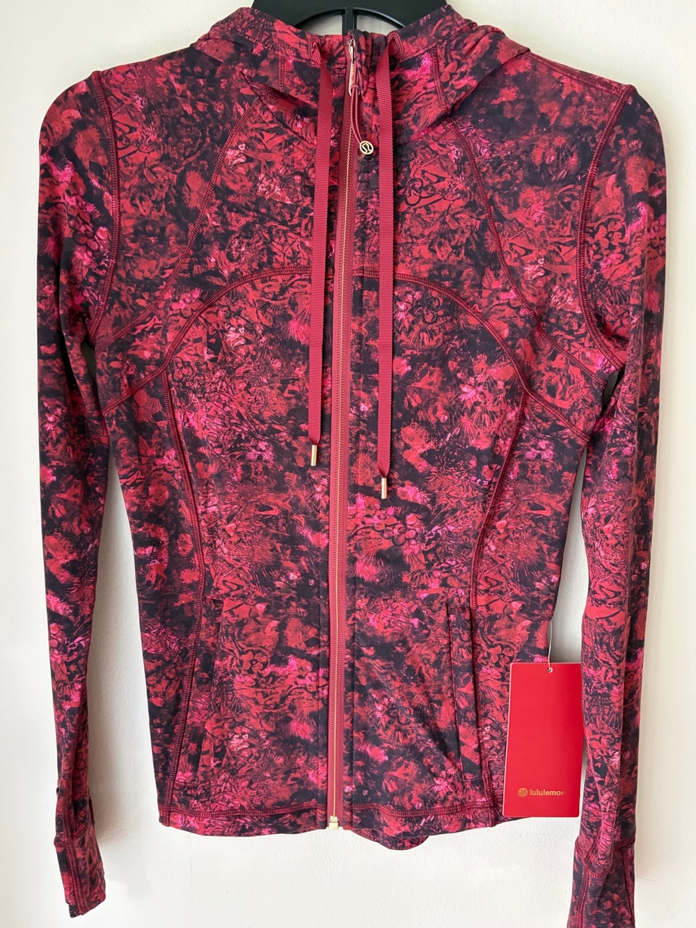 1. Size 6 LULULEMON Hooded Define Nulu Jacket In Lunar Phase Multi✨